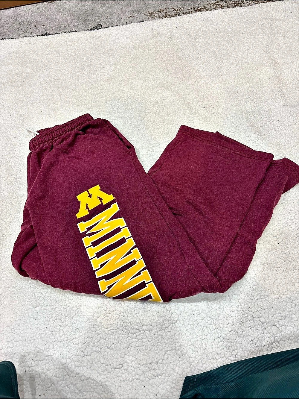 Gildan Minnesota Gophers Maroon Sweatpants Small